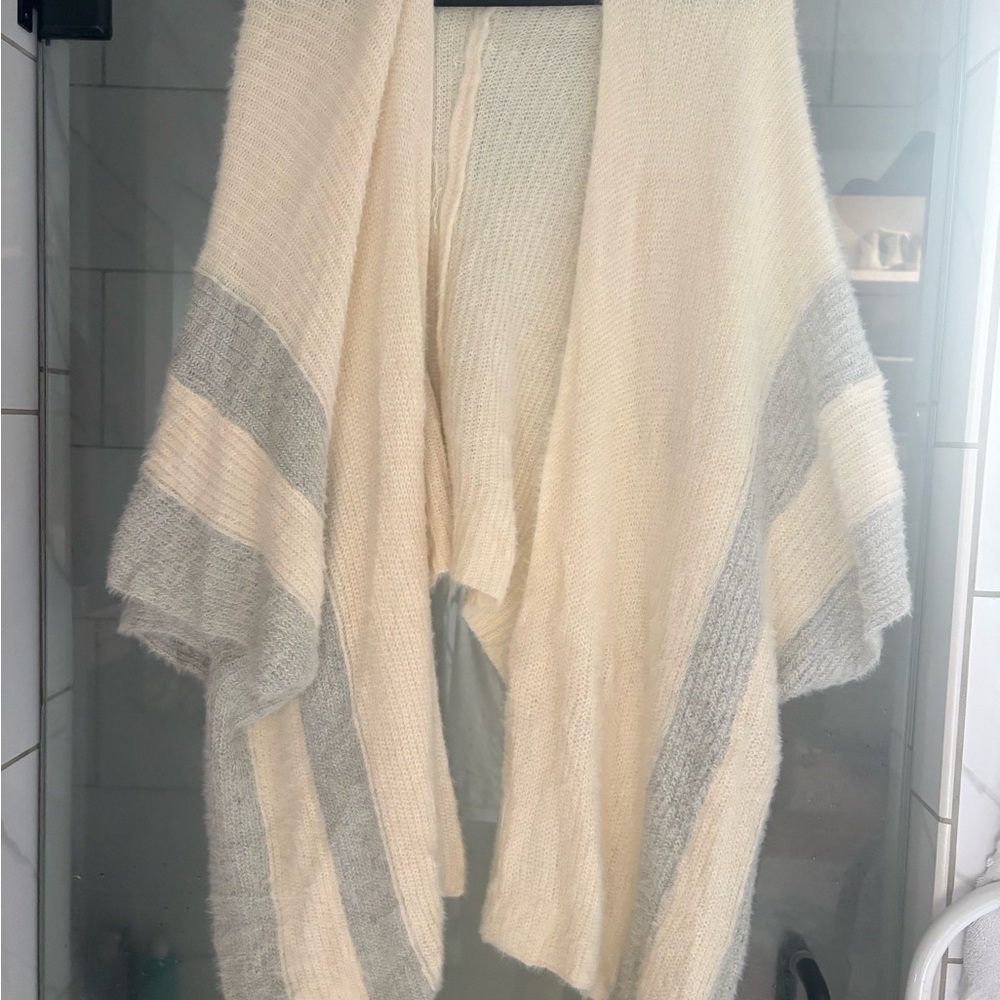 Elegant Cream and Gray Women's Poncho